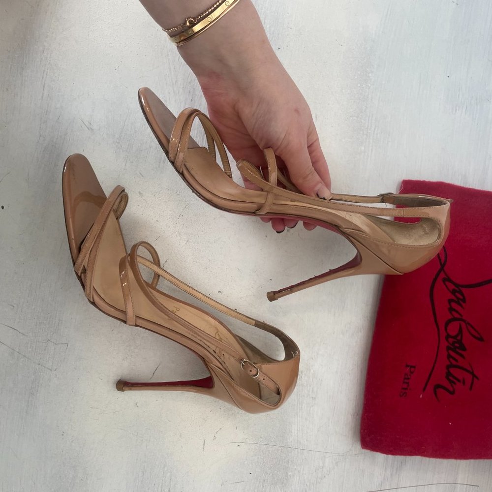 Christian Louboutin Gwynitta Sandals Nude Patent Leather Strappy Heels Size 39 - Picture 5 of 14